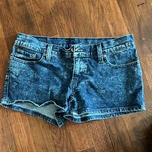 Levi’s Jean Short- 28
